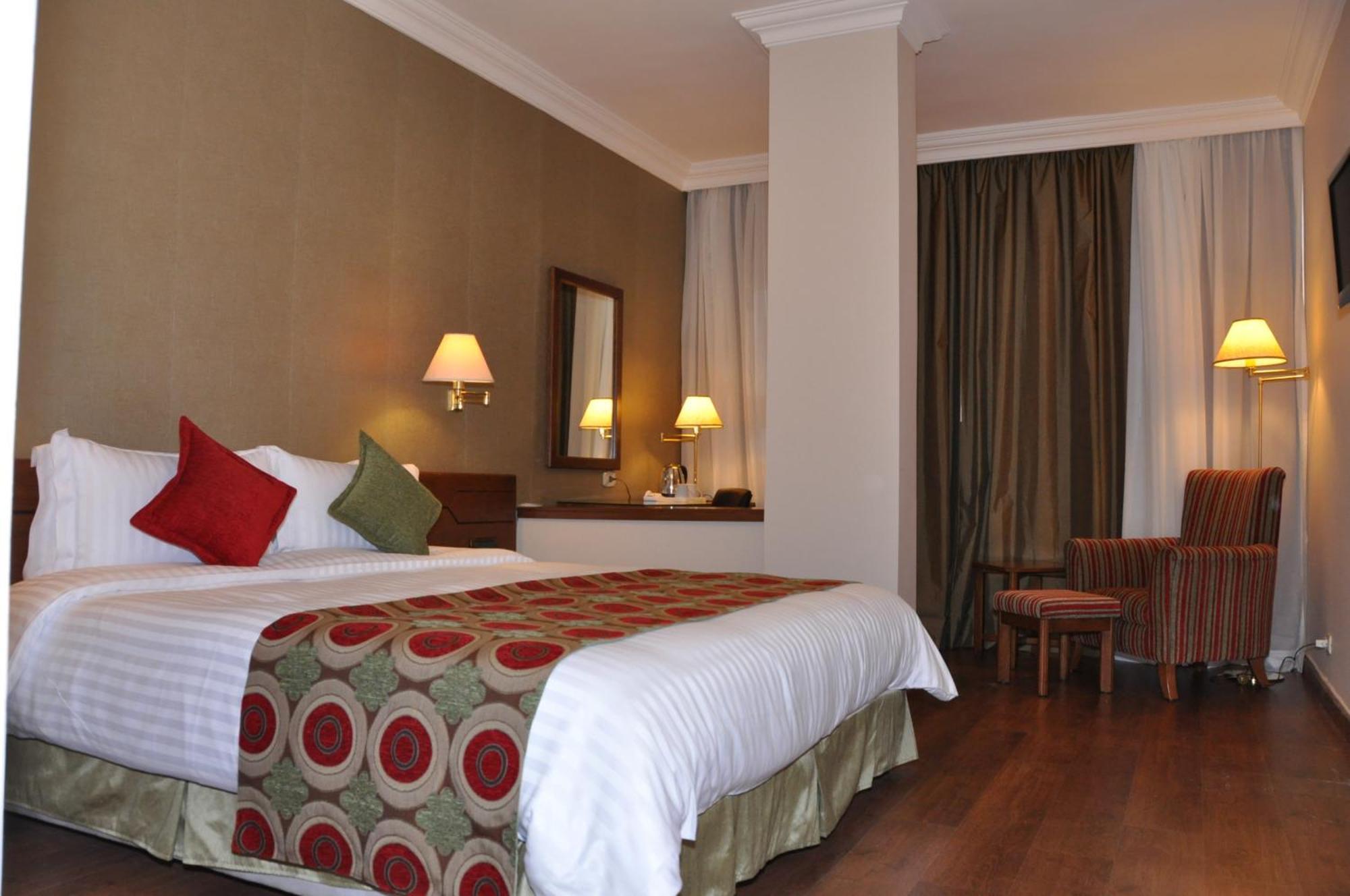 Orient Prince Hotel Beirute Exterior foto
