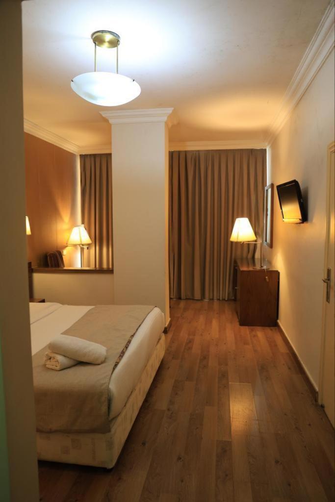 Orient Prince Hotel Beirute Exterior foto